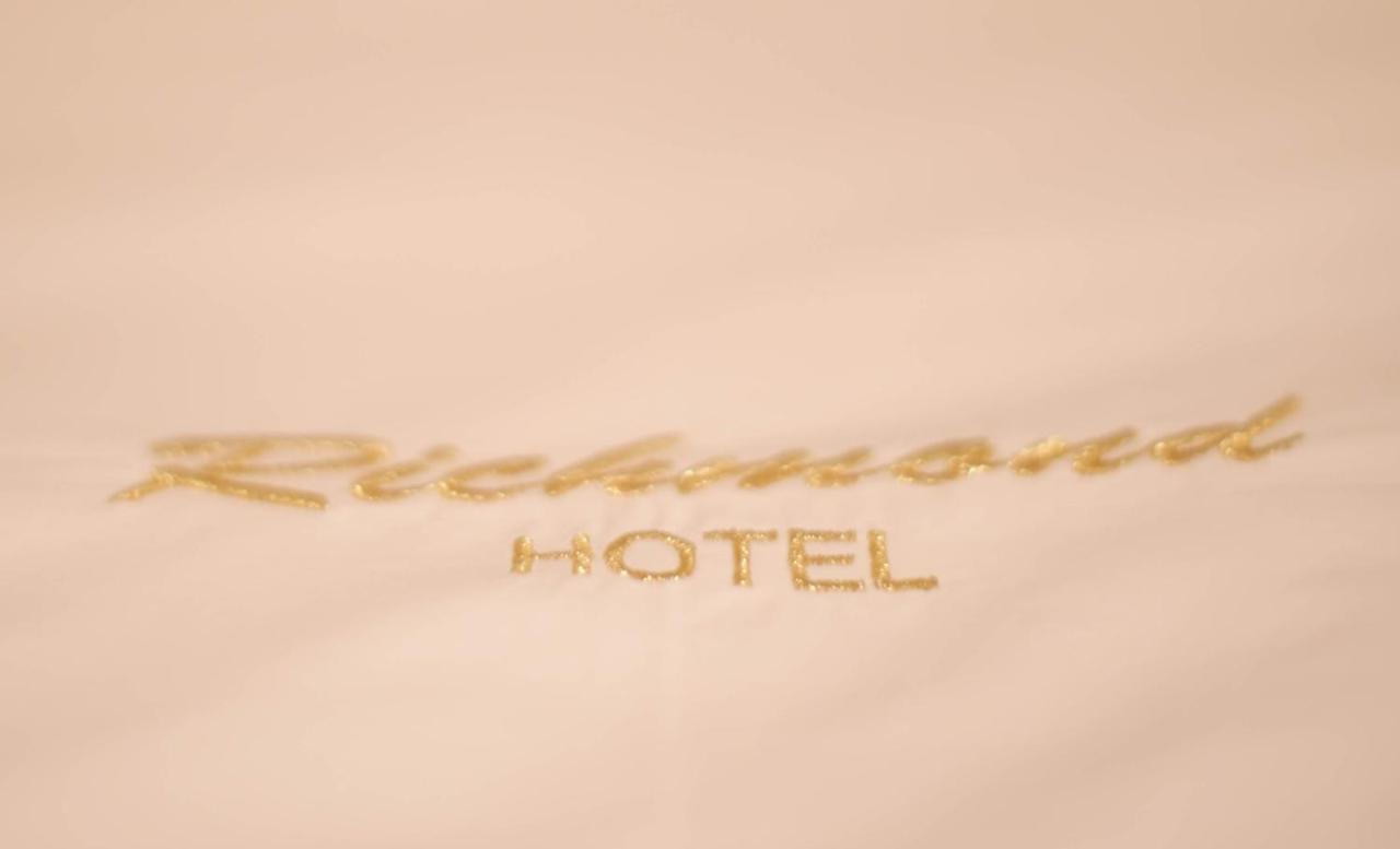 Richmond Hotel Korça Exteriör bild